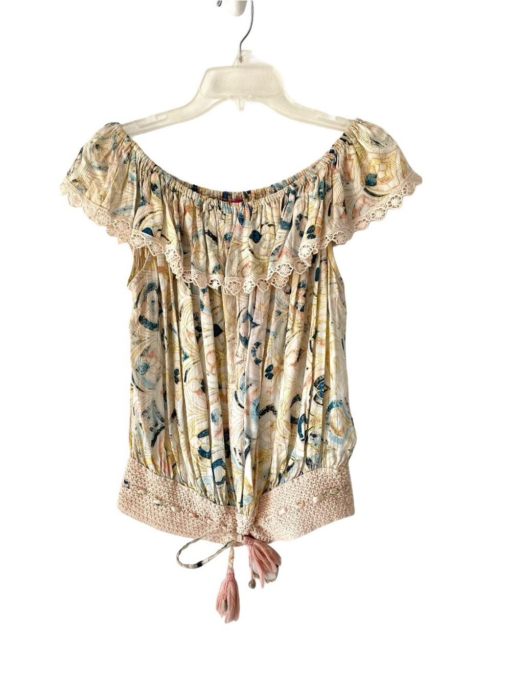 Kitsch & Pop Edition Off-Shoulder Floral Ruffle Lace Trim Top Cream Size M/L